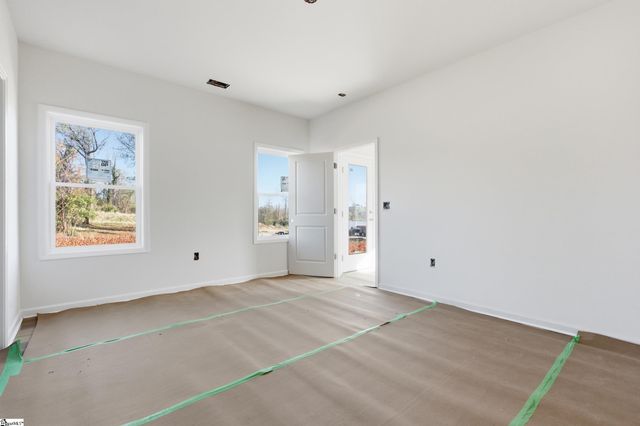 609 S Cherry Street, Seneca, SC 29678