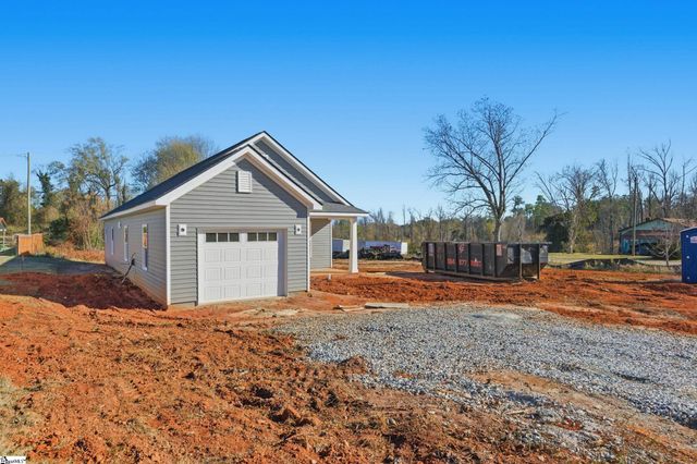 609 S Cherry Street, Seneca, SC 29678
