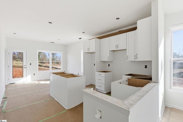 609 S Cherry Street, Seneca, SC 29678