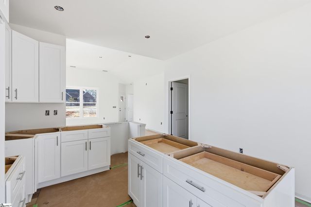 609 S Cherry Street, Seneca, SC 29678