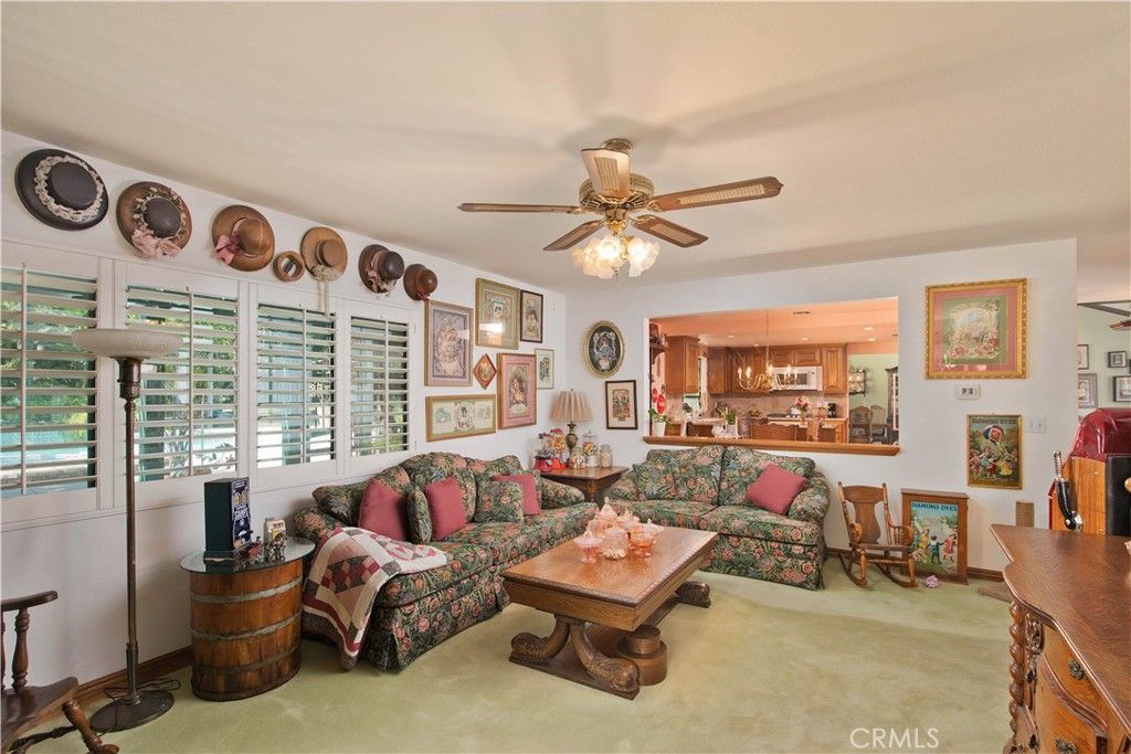 Image 15 of property listing at 10052 Nita, Chatsworth, CA 91311