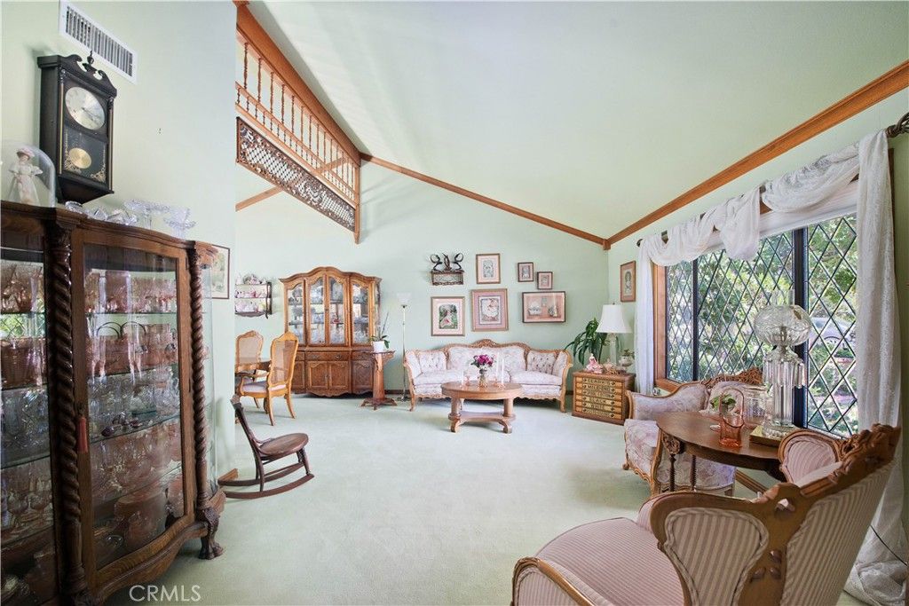 Image 16 of property listing at 10052 Nita, Chatsworth, CA 91311