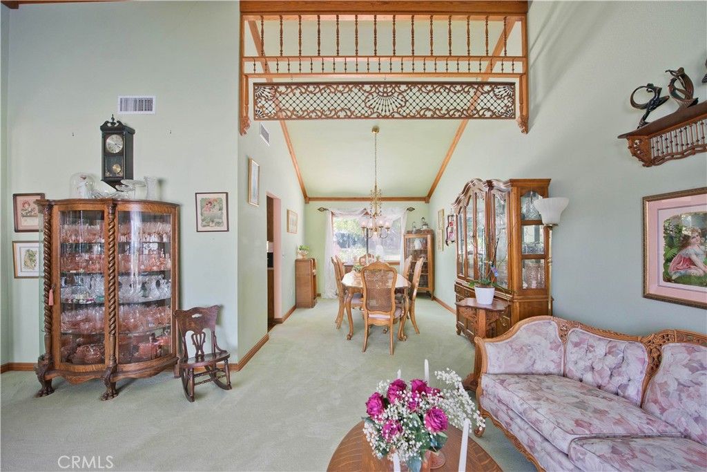 Image 18 of property listing at 10052 Nita, Chatsworth, CA 91311