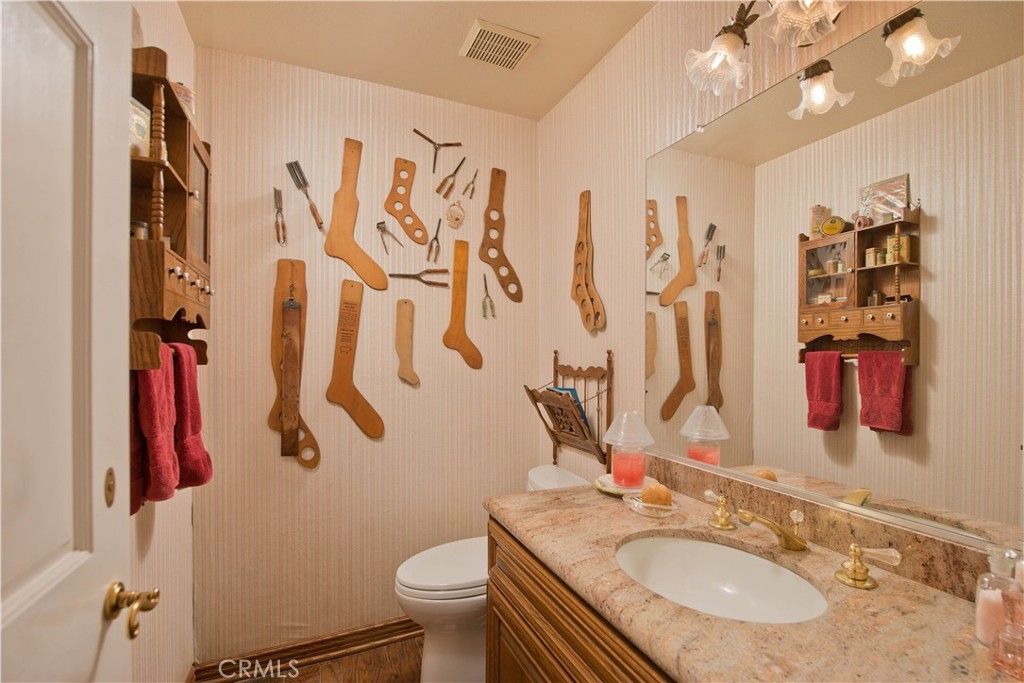 Image 22 of property listing at 10052 Nita, Chatsworth, CA 91311