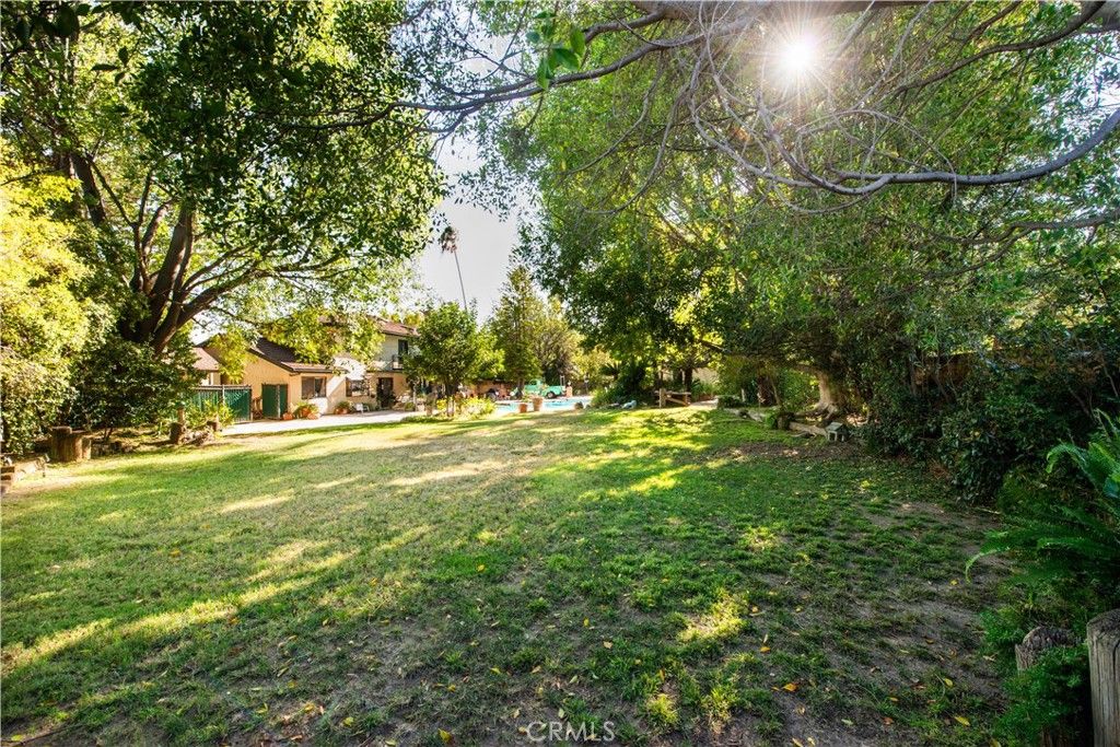 Image 7 of property listing at 10052 Nita, Chatsworth, CA 91311