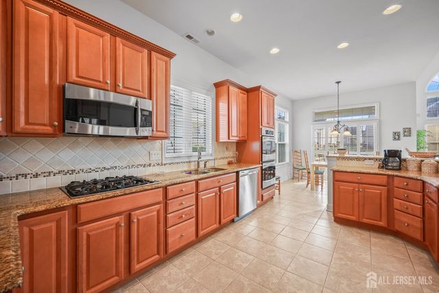 46 Mandrake Road, Monroe, NJ 08831