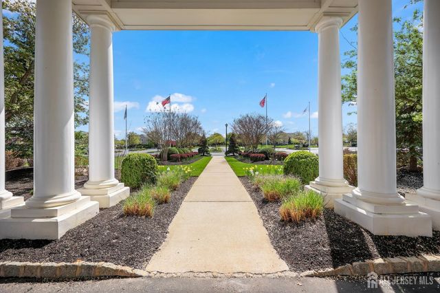 46 Mandrake Road, Monroe, NJ 08831