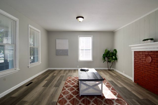 325 Main St, Springfield, MA 01151