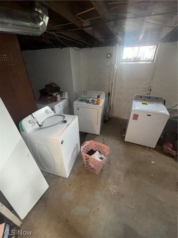 1055 Frederick Boulevard, Akron, OH 44320