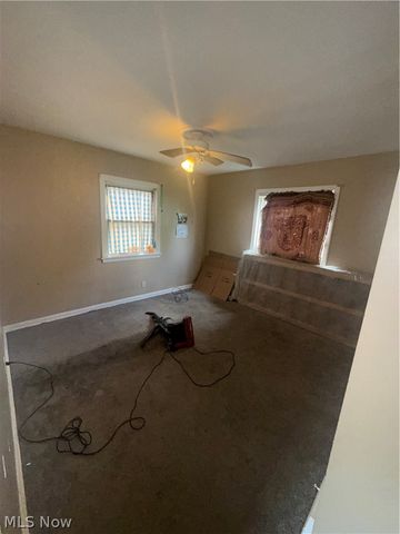 1055 Frederick Boulevard, Akron, OH 44320