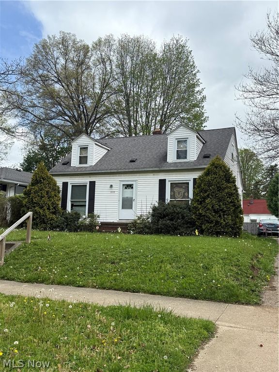 1055 Frederick Boulevard, Akron, OH 44320