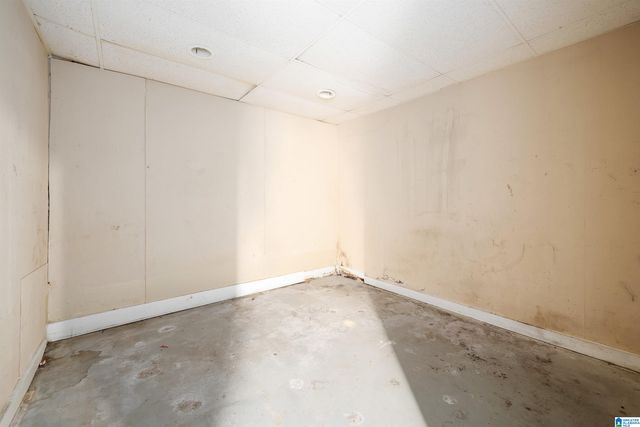 957 HICKORY CIRCLE, Birmingham, AL 35215