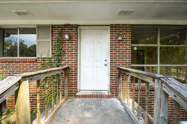 957 HICKORY CIRCLE, Birmingham, AL 35215
