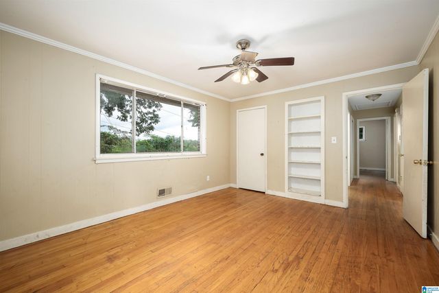 957 HICKORY CIRCLE, Birmingham, AL 35215