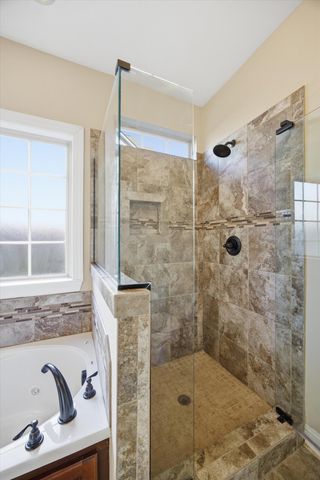 8095 Burgundy Circle, Chattanooga, TN 37421