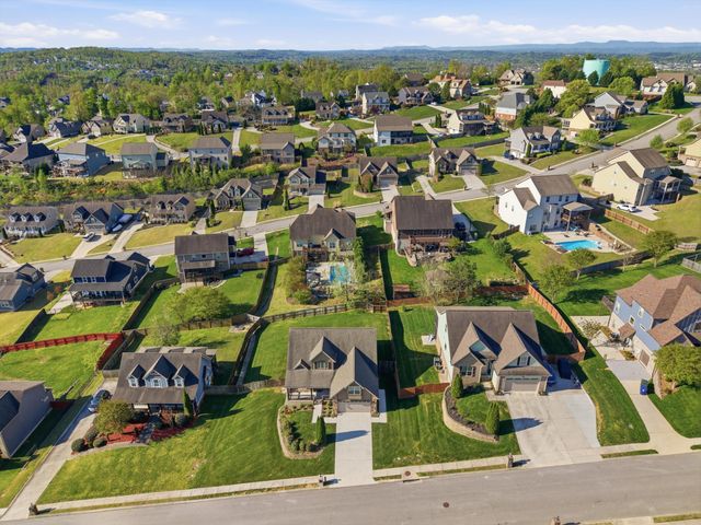 8095 Burgundy Circle, Chattanooga, TN 37421