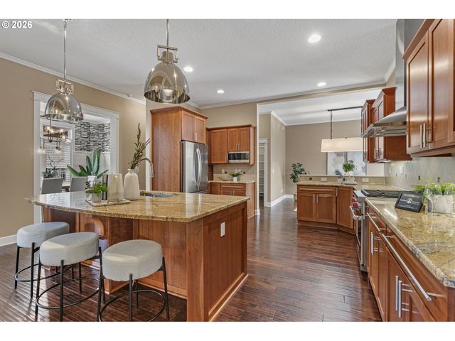 11085 Nw EGGERS Ct, Portland, OR 97229