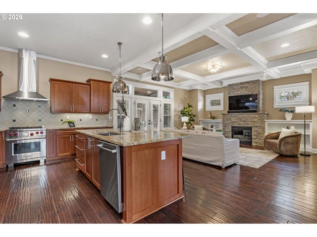 11085 Nw EGGERS Ct, Portland, OR 97229