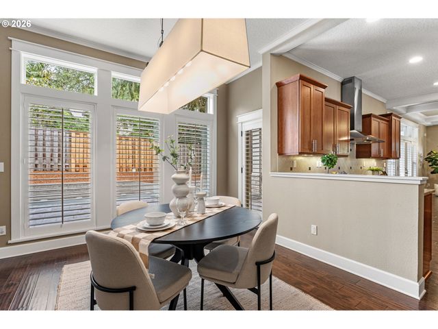 11085 Nw EGGERS Ct, Portland, OR 97229