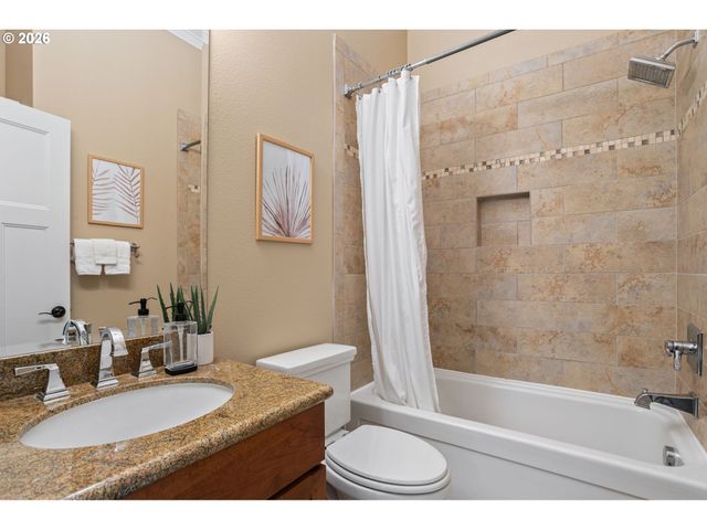 11085 Nw EGGERS Ct, Portland, OR 97229