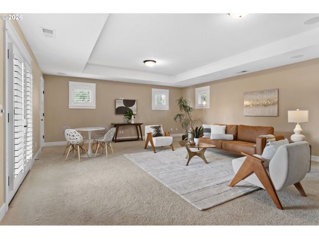 11085 Nw EGGERS Ct, Portland, OR 97229