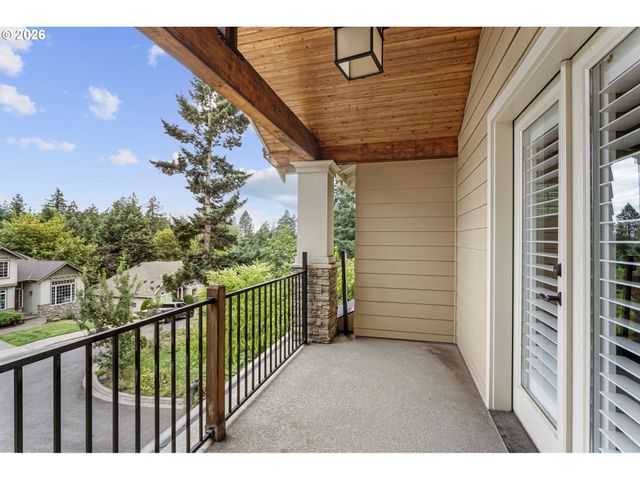 11085 Nw EGGERS Ct, Portland, OR 97229