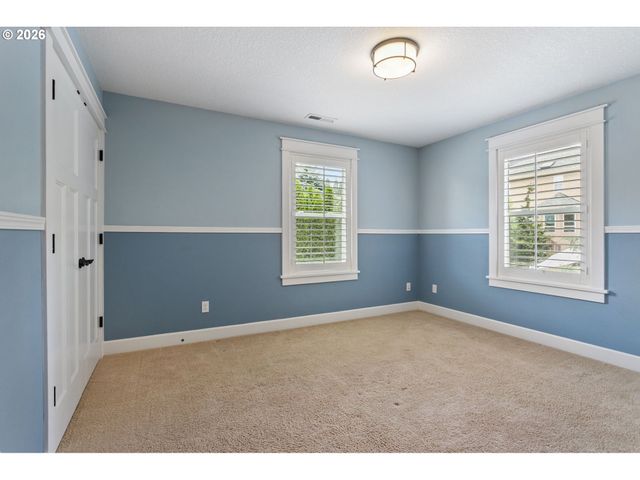11085 Nw EGGERS Ct, Portland, OR 97229