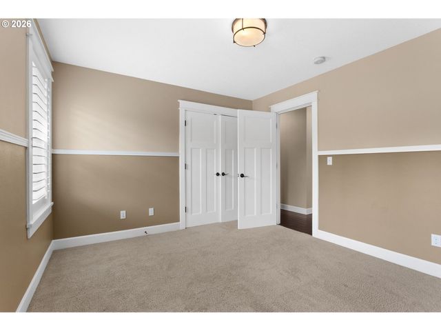 11085 Nw EGGERS Ct, Portland, OR 97229