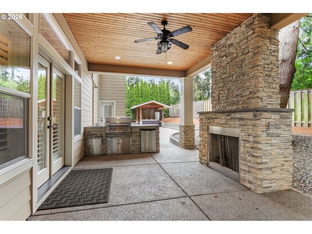 11085 Nw EGGERS Ct, Portland, OR 97229