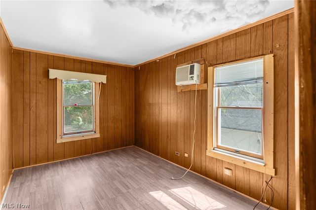 84 Prospect Street, Struthers, OH 44471