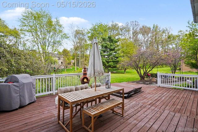 5600 Chestnut Hill Drive, Independence Charter Township, MI 48346