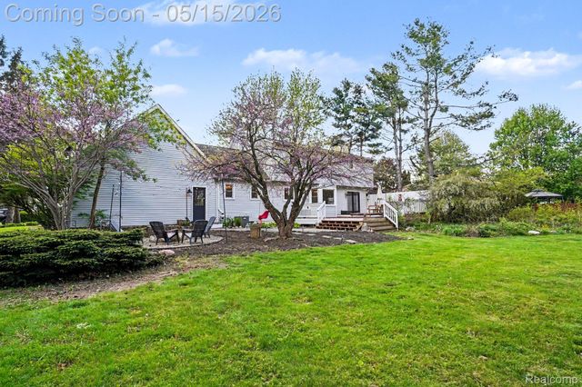 5600 Chestnut Hill Drive, Independence Charter Township, MI 48346