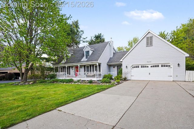 5600 Chestnut Hill Drive, Independence Charter Township, MI 48346