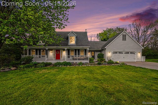 5600 Chestnut Hill Drive, Independence Charter Township, MI 48346