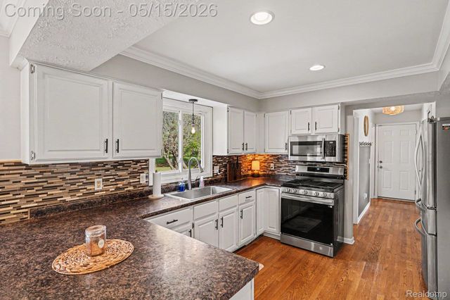 5600 Chestnut Hill Drive, Independence Charter Township, MI 48346