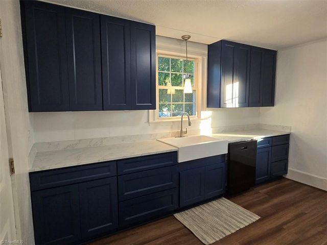 309 Taylor Street, Mount Airy, NC 27030