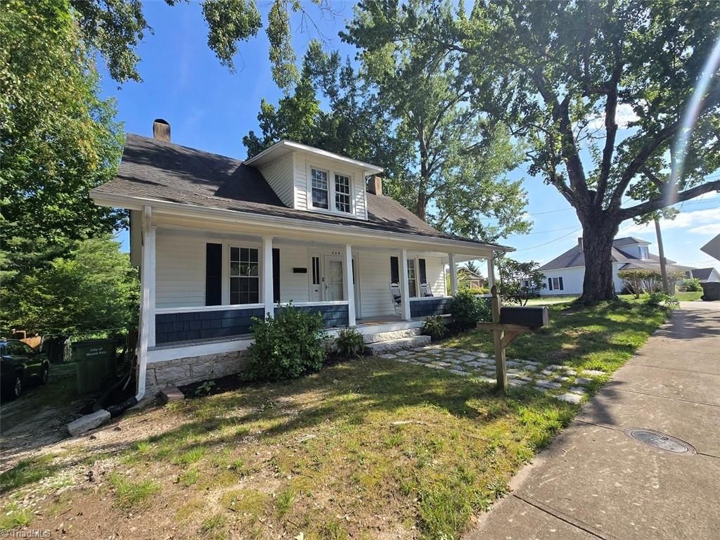309 Taylor Street, Mount Airy, NC 27030