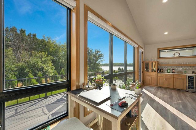 363 ALDON CIRCLE, Ashwaubenon, WI 54304