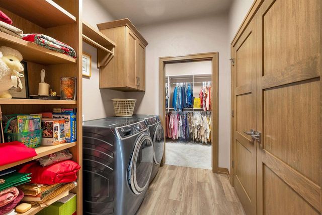 363 ALDON CIRCLE, Ashwaubenon, WI 54304