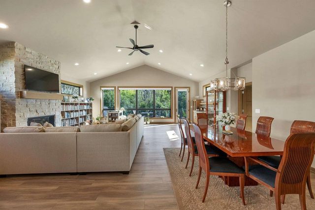 363 ALDON CIRCLE, Ashwaubenon, WI 54304