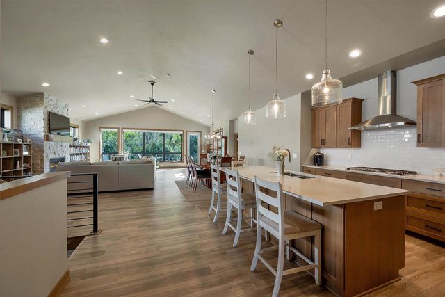 363 ALDON CIRCLE, Ashwaubenon, WI 54304