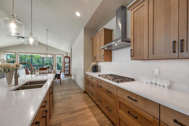 363 ALDON CIRCLE, Ashwaubenon, WI 54304