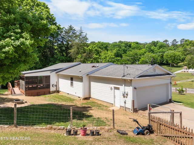 8114 Thorn Grove Pike, Knoxville, TN 37914