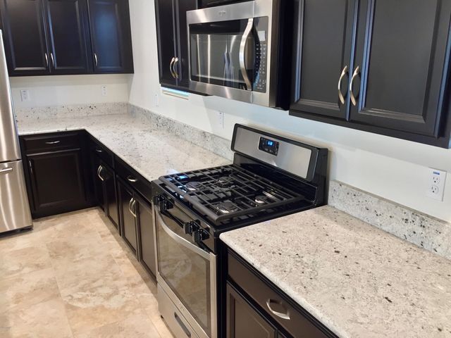 2924 S Washington Street, Chandler, AZ 85286