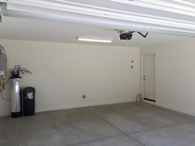2924 S Washington Street, Chandler, AZ 85286
