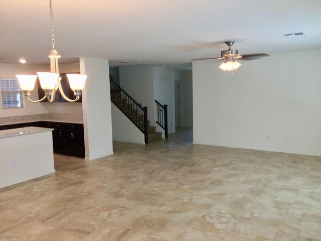 2924 S Washington Street, Chandler, AZ 85286