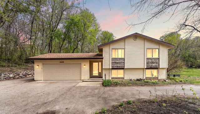 4935 Woodland Road, Minnetonka, MN 55345