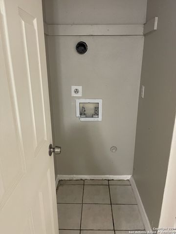 11303 Bel Air Dr Apt D, San Antonio, TX 78213