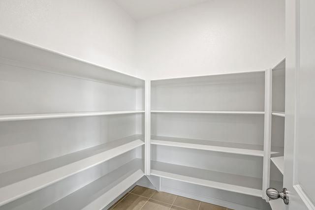 2194 S Sylmar Avenue, Fresno, CA 93725