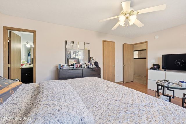 9617 Arrowridge Dr, Louisville, KY 40229